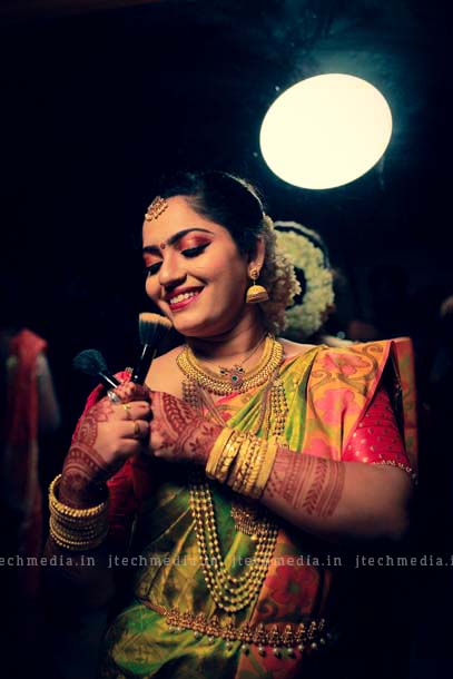 Jotheeshwaran + Niveditha